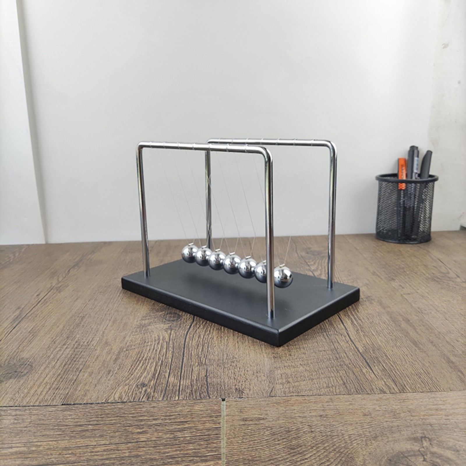 7 ボールメカニックカーブニュートン振り子ボール金属ニュート - Newton Cradle Large のレビューと価格